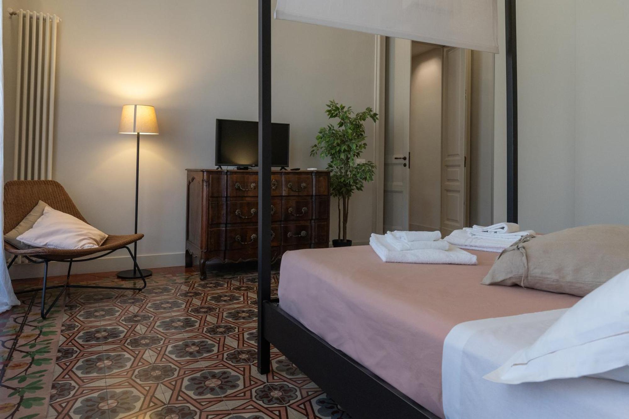 Mirone - Suite Apartments Catania Centro Exterior photo