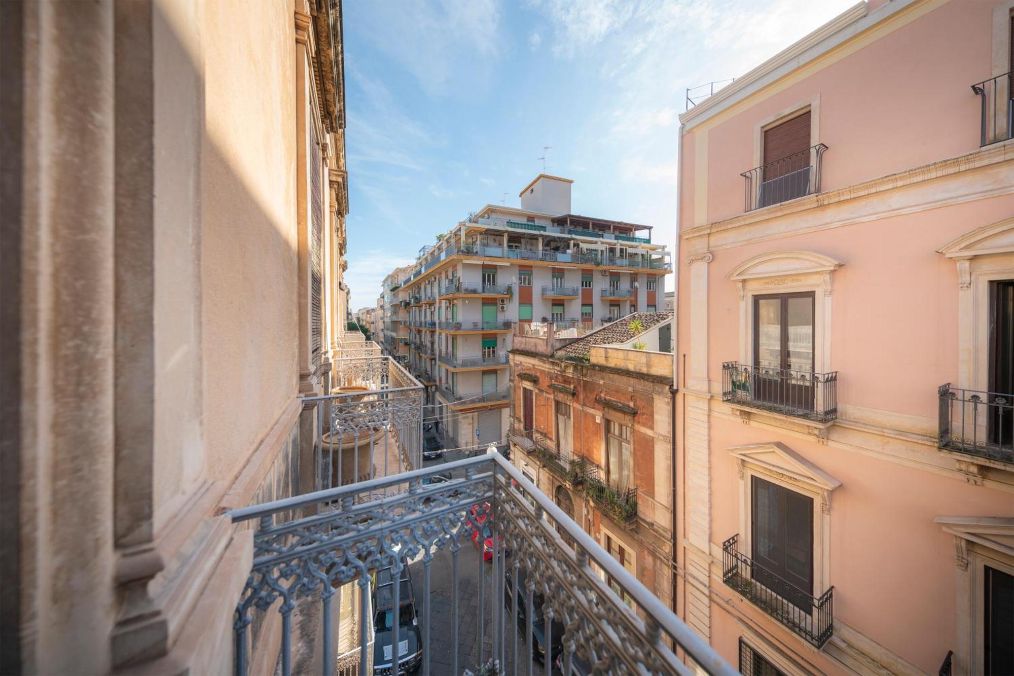 Mirone - Suite Apartments Catania Centro Exterior photo